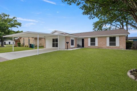 Photo of 4019 Topaz Drive, Mesquite, TX 75150 (MLS # 21246446)