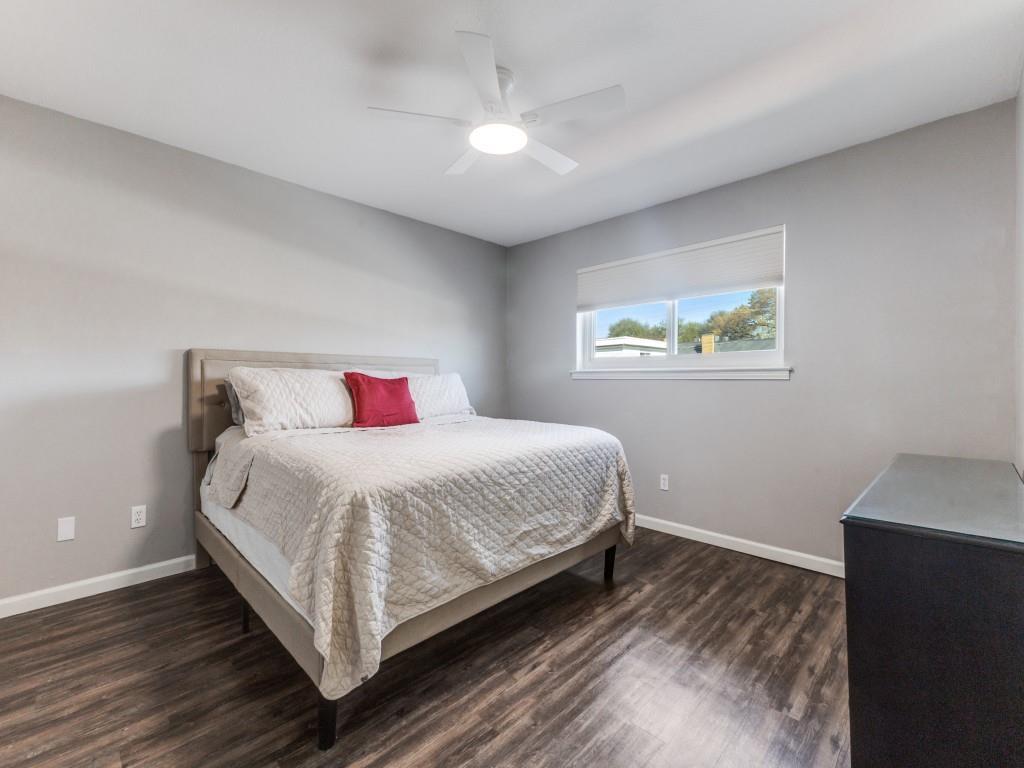 Sandhurst Manor - Residential