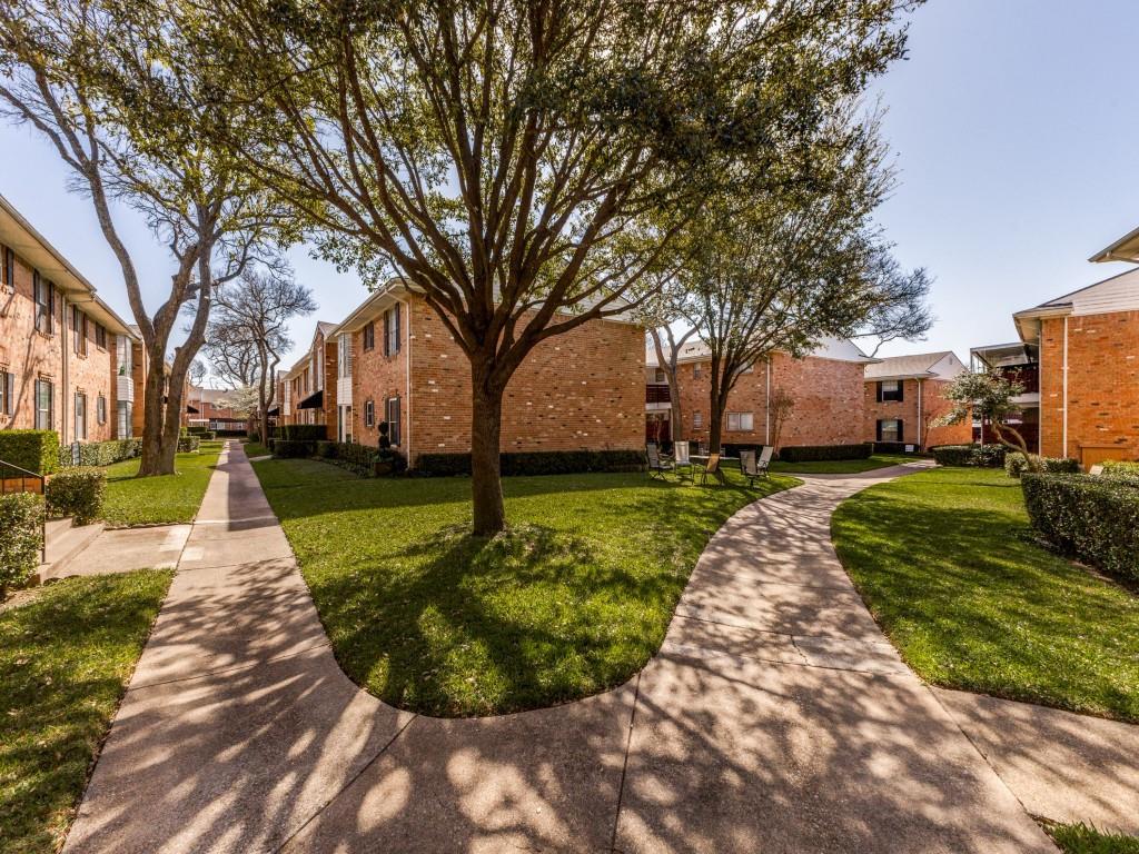 Sandhurst Manor - Residential