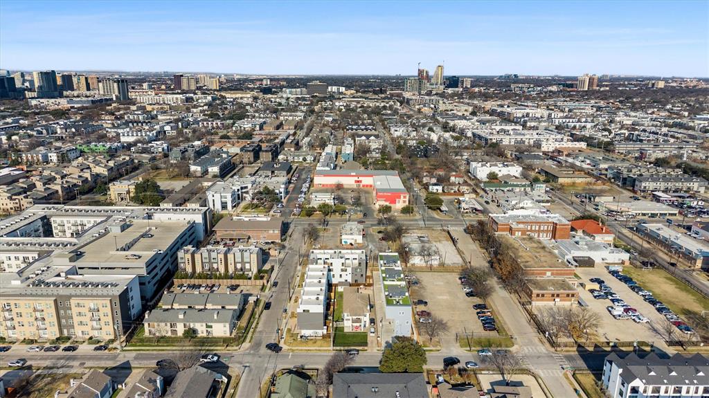 Holmes - Residential