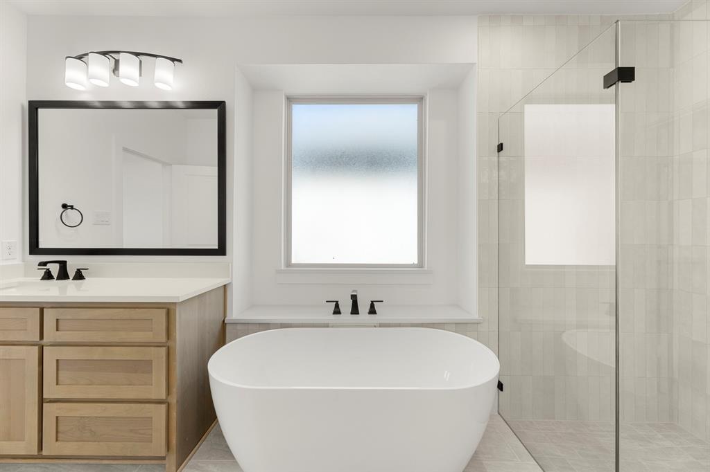 Valencia On The Lake - Residential