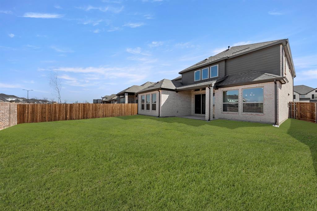 Valencia On The Lake - Residential