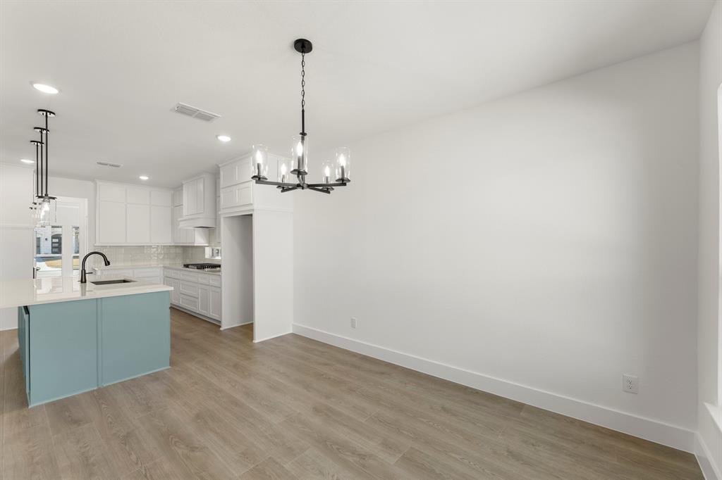 Valencia On The Lake - Residential