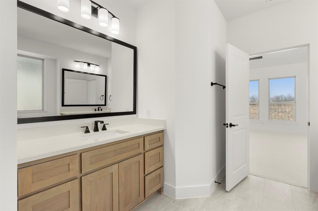 Valencia On The Lake - Residential