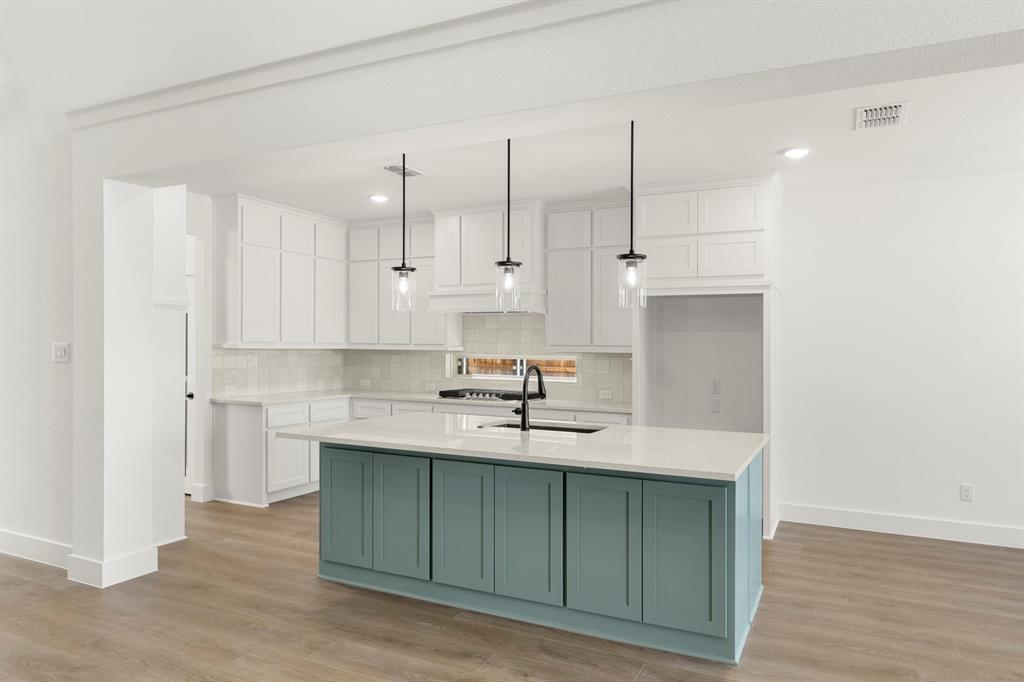 Valencia On The Lake - Residential