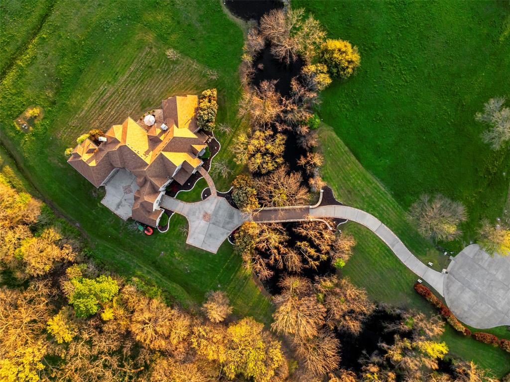 3000 Bluffs Lane