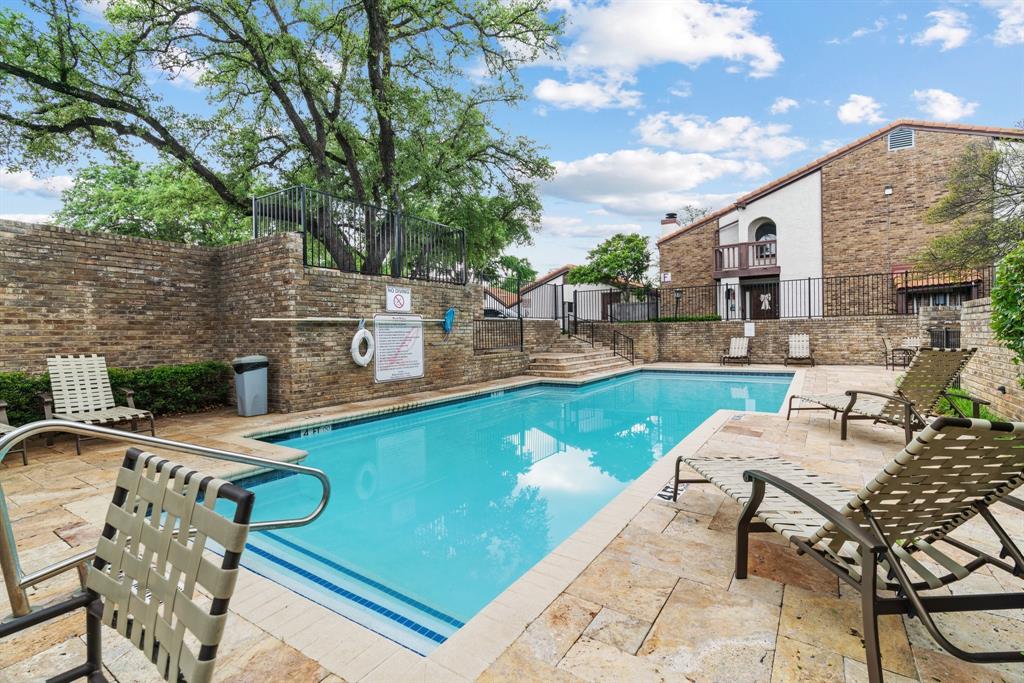 Lifescape Villas On Midway A Condo - Residential