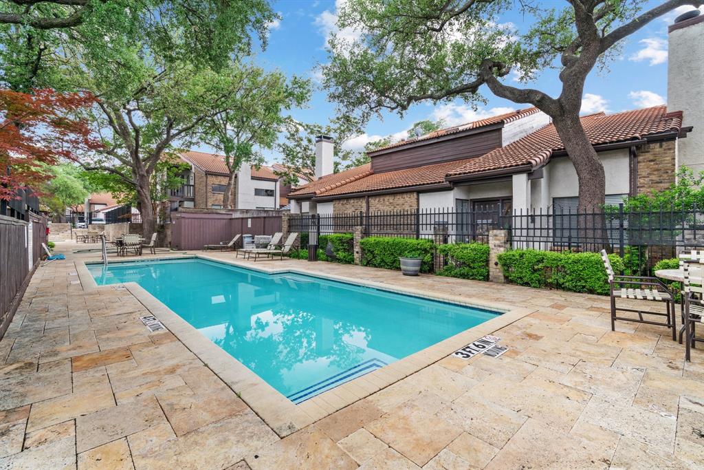 Lifescape Villas On Midway A Condo - Residential