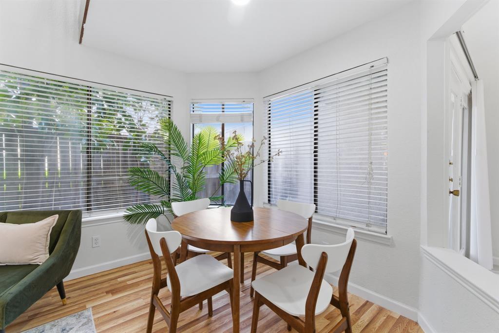 Lifescape Villas On Midway A Condo - Residential