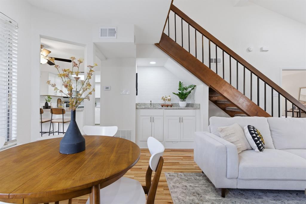 Lifescape Villas On Midway A Condo - Residential