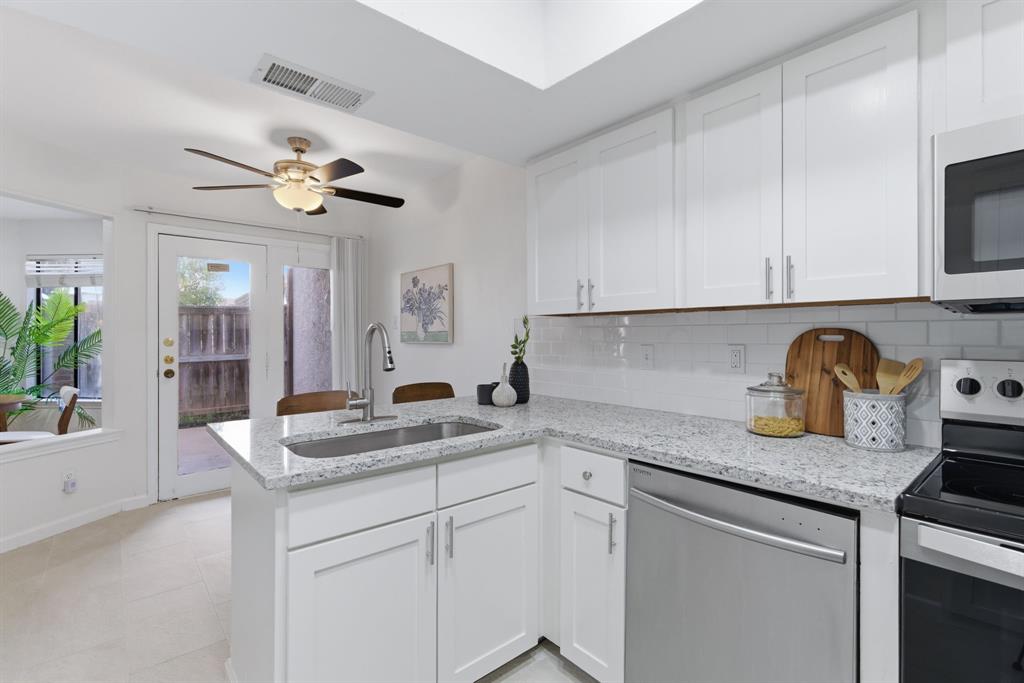 Lifescape Villas On Midway A Condo - Residential