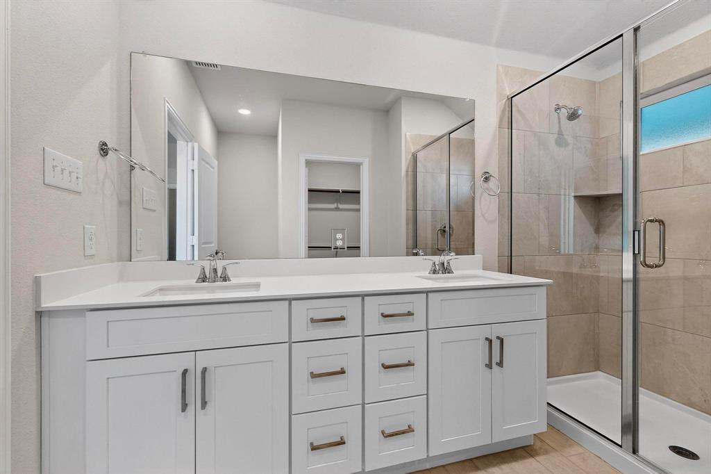 Venetian at Weston, Phase 2 - Residential Lease