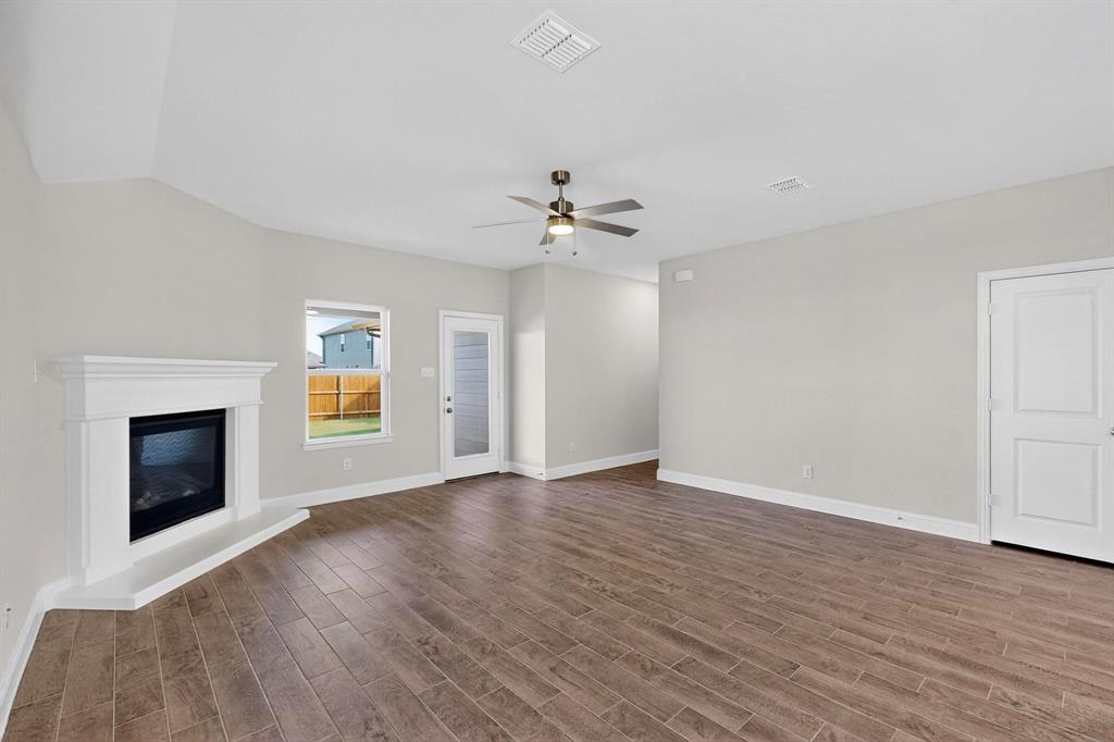 Venetian at Weston, Phase 2 - Residential Lease