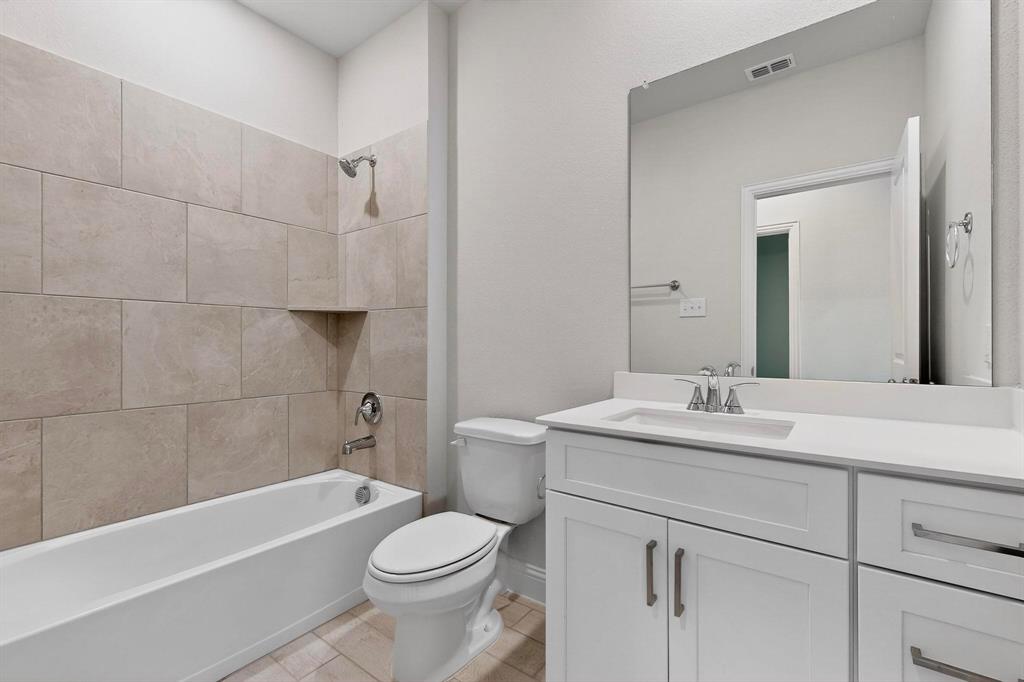 Venetian at Weston, Phase 2 - Residential Lease