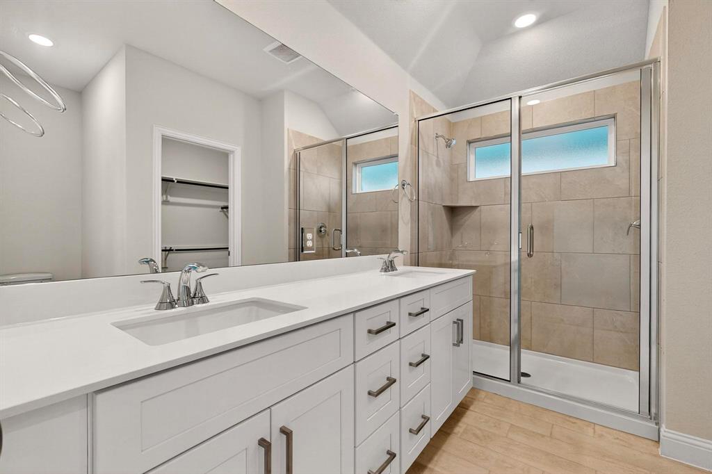 Venetian at Weston, Phase 2 - Residential Lease