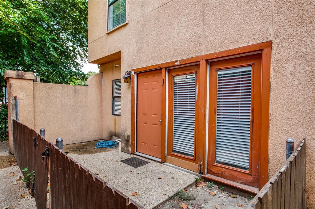 5114 Bryan Street 1