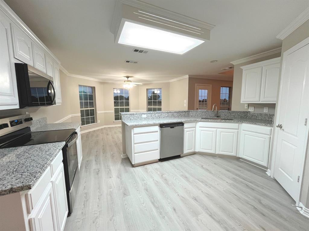 1085 E Alamosa Drive