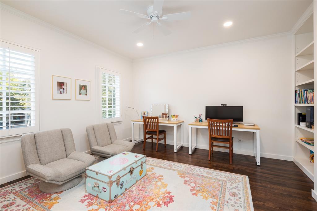 Summitt Lawn - Residential