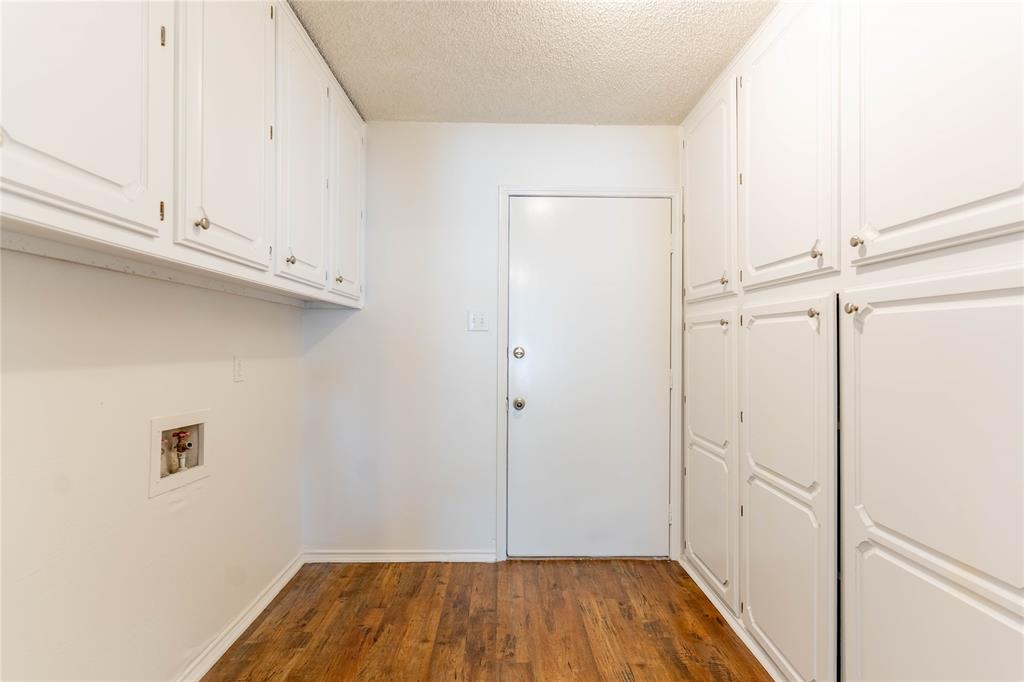 1638 Brown Trail
