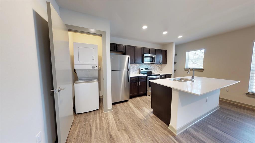 Lakewood Village Addition - Residential Lease