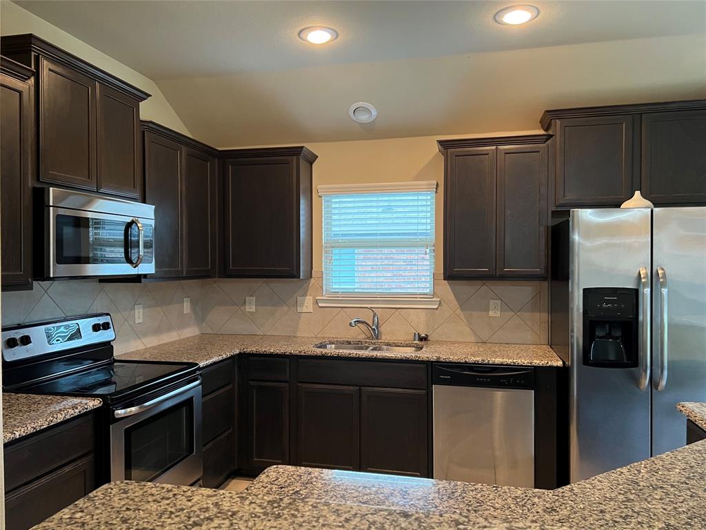 Cross Oak Ranch Ph 3 Tr - Residential Lease