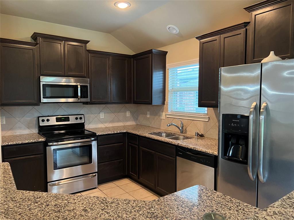 Cross Oak Ranch Ph 3 Tr - Residential Lease