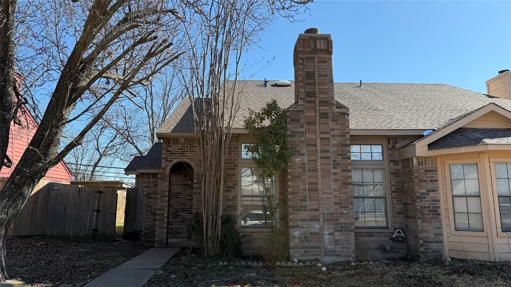 Photo of 732 Versailles Street, Mesquite, TX 75149 (MLS # 21211137)