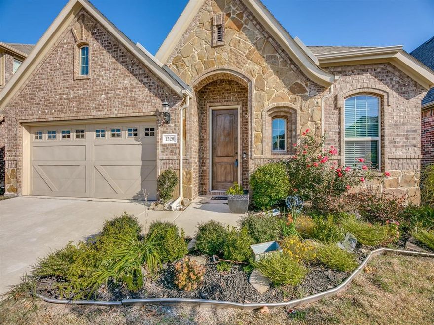 Hard to find 1.5 Story in Castle Point Subdivision, built by Gehan Home - the Laurel Model- with 4 beds and 2.5 baths, 4th Bedroom (could be used for Study) on 1st level.  Huge Game room with half bath upstairs. Hard wood floor throughout main living area, granite counters in kitchen and bath, Gas cook top and SS appliances, decorative lighting in living and patio cover.  A short walk to Park and Lake Area and nearby Firewheel mall area.  Must have decent credits and rental history.