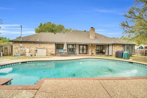 Tiny photo for 606 Buckboard Street, Ovilla, TX 75154 (MLS # 21099464)