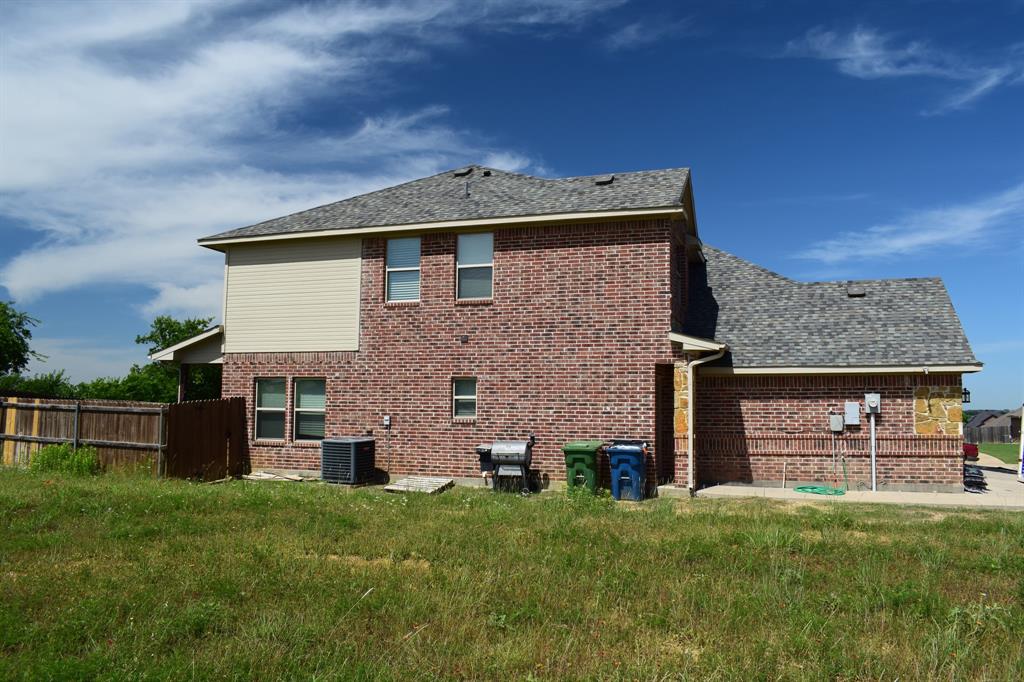 4909-4911 Villas Drive