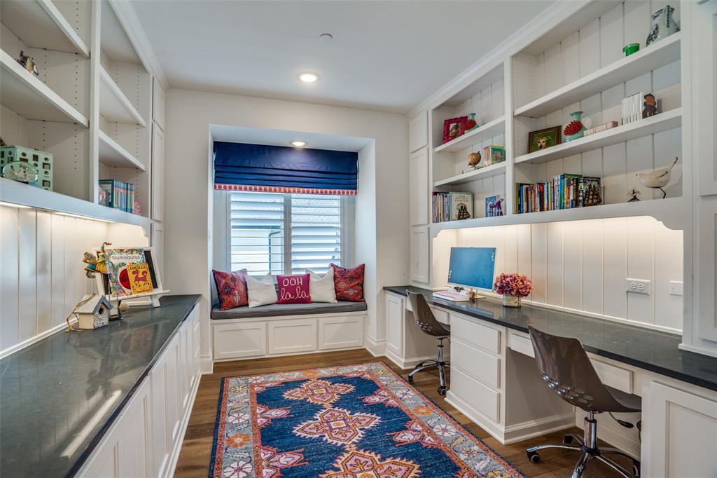 Edgestone At Legacy - Residential