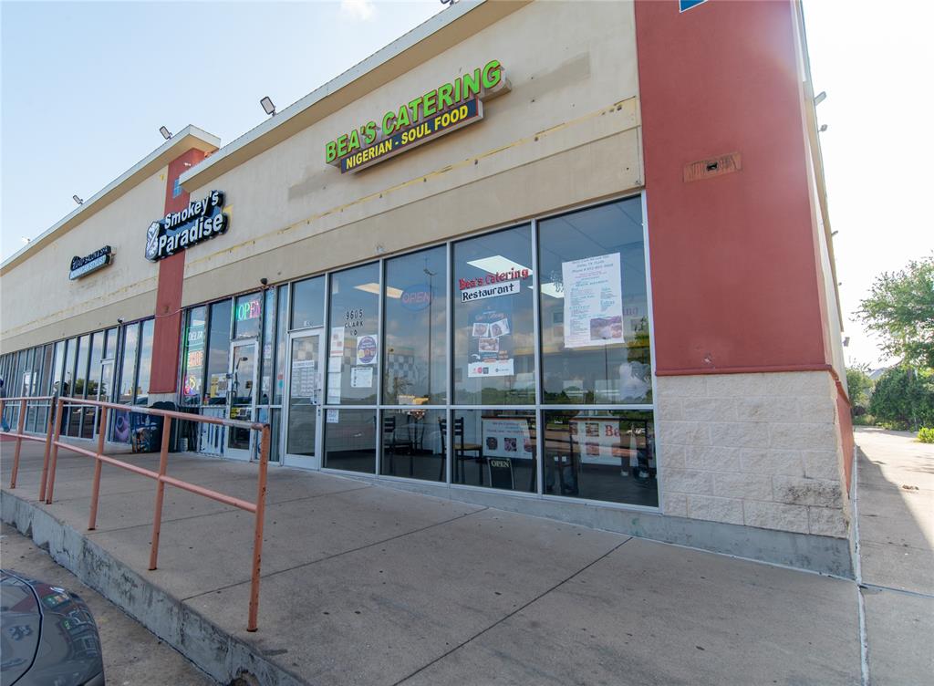 Mountain Creek Shopping Center - Commercial Sale