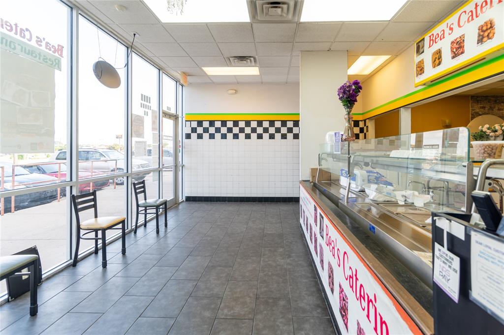 Mountain Creek Shopping Center - Commercial Sale