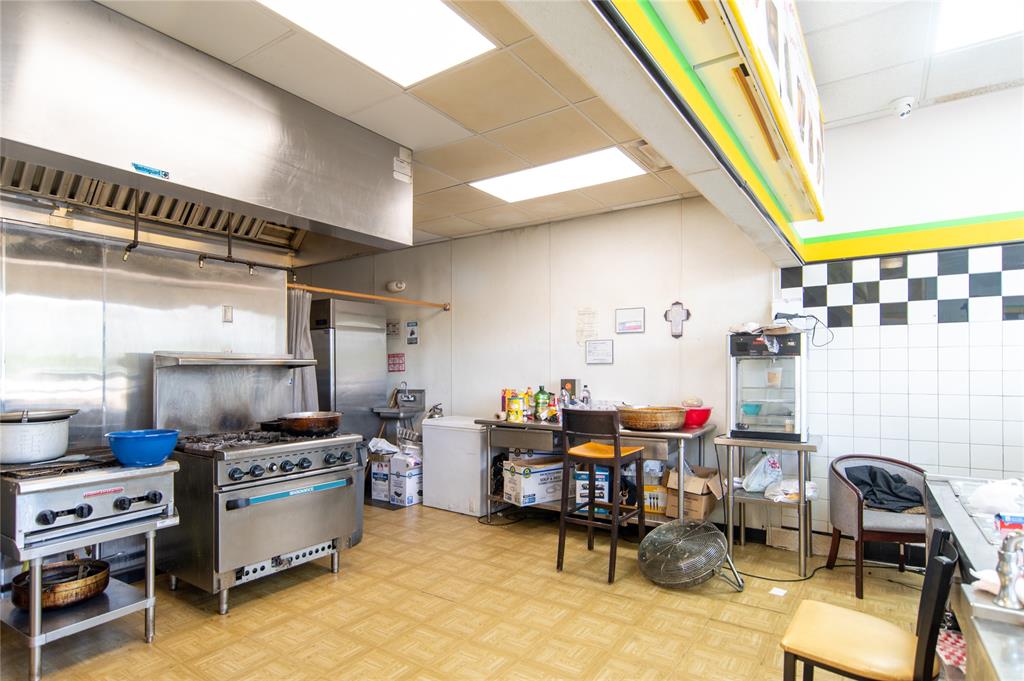 Mountain Creek Shopping Center - Commercial Sale
