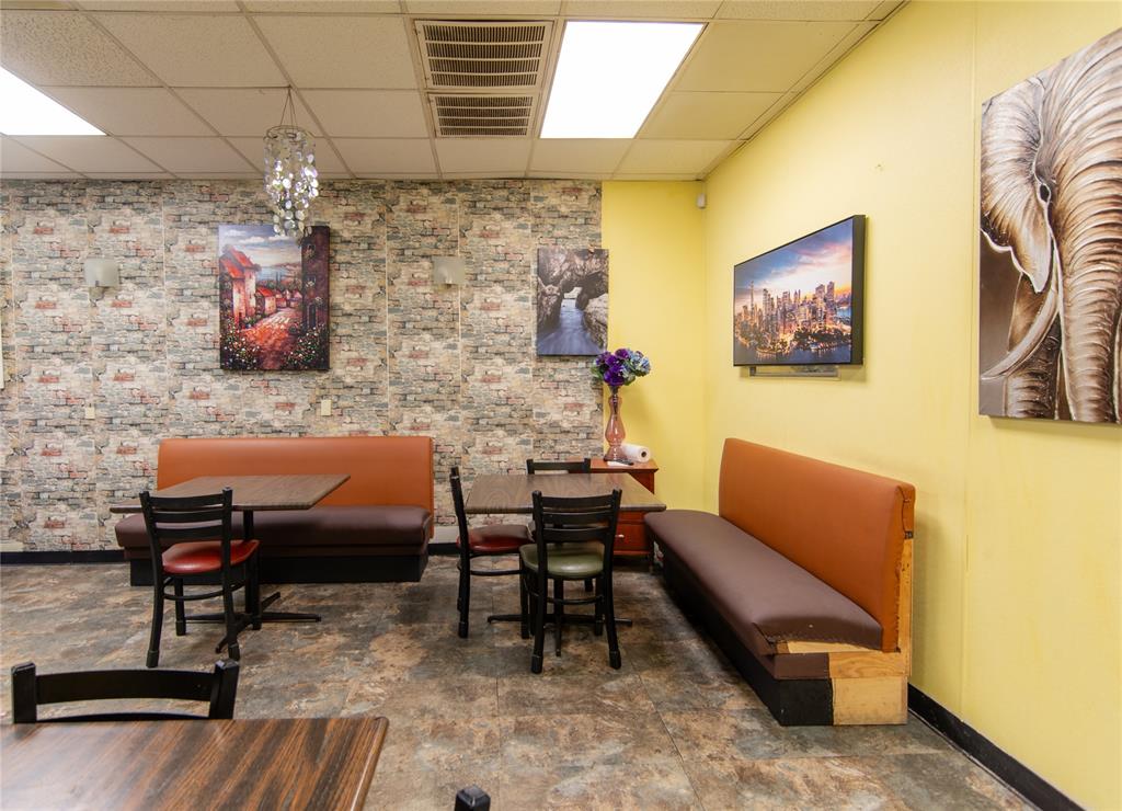 Mountain Creek Shopping Center - Commercial Sale