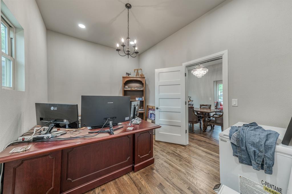 Hitt - Commercial Sale