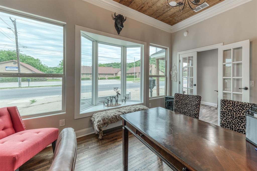 Hitt - Commercial Sale