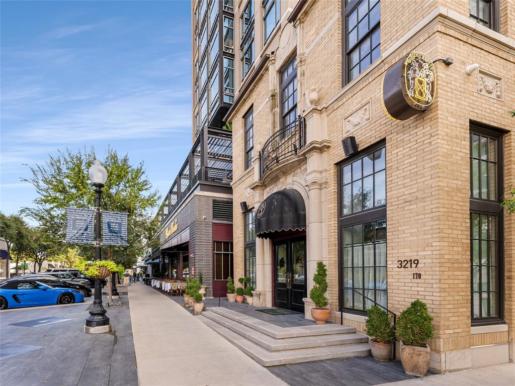 Fakes Park Place - Residential