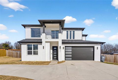 Photo of 531 W Laureland Road, Dallas, TX 75232 (MLS # 21170396)