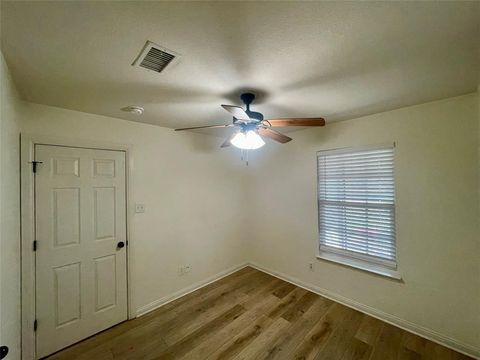Tiny photo for 625 Main Street, Roanoke, TX 76262 (MLS # 21341208)
