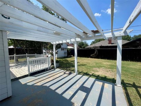 Tiny photo for 625 Main Street, Roanoke, TX 76262 (MLS # 21341208)