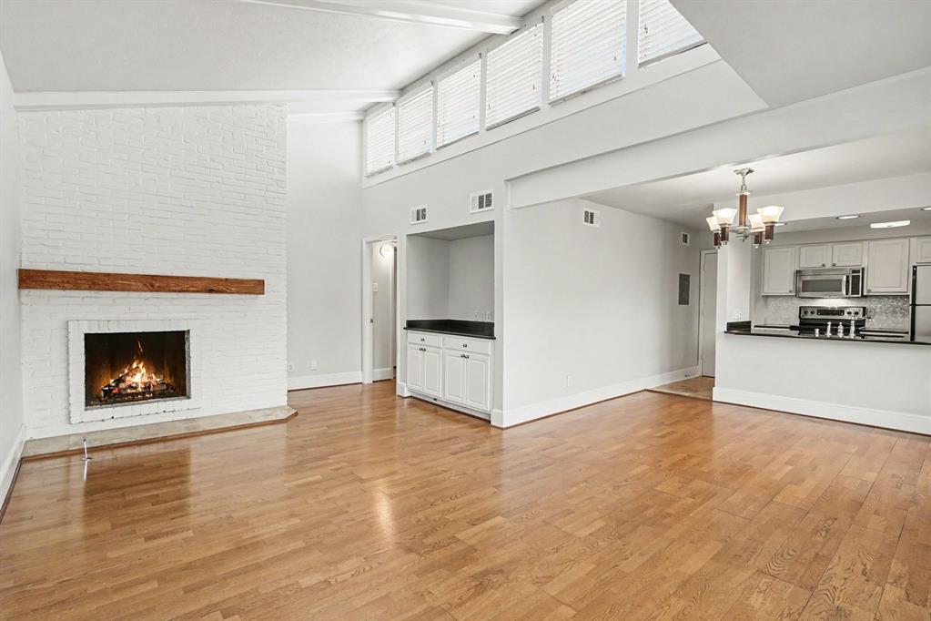 5926 Sandhurst Lane 223