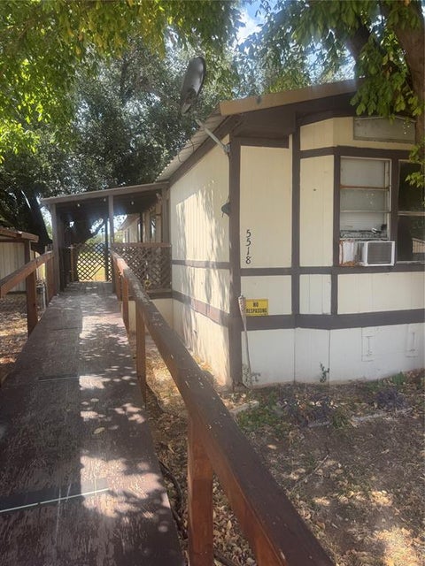 Photo of 5518 Water View Drive, Granbury, TX 76048 (MLS # 21391909)