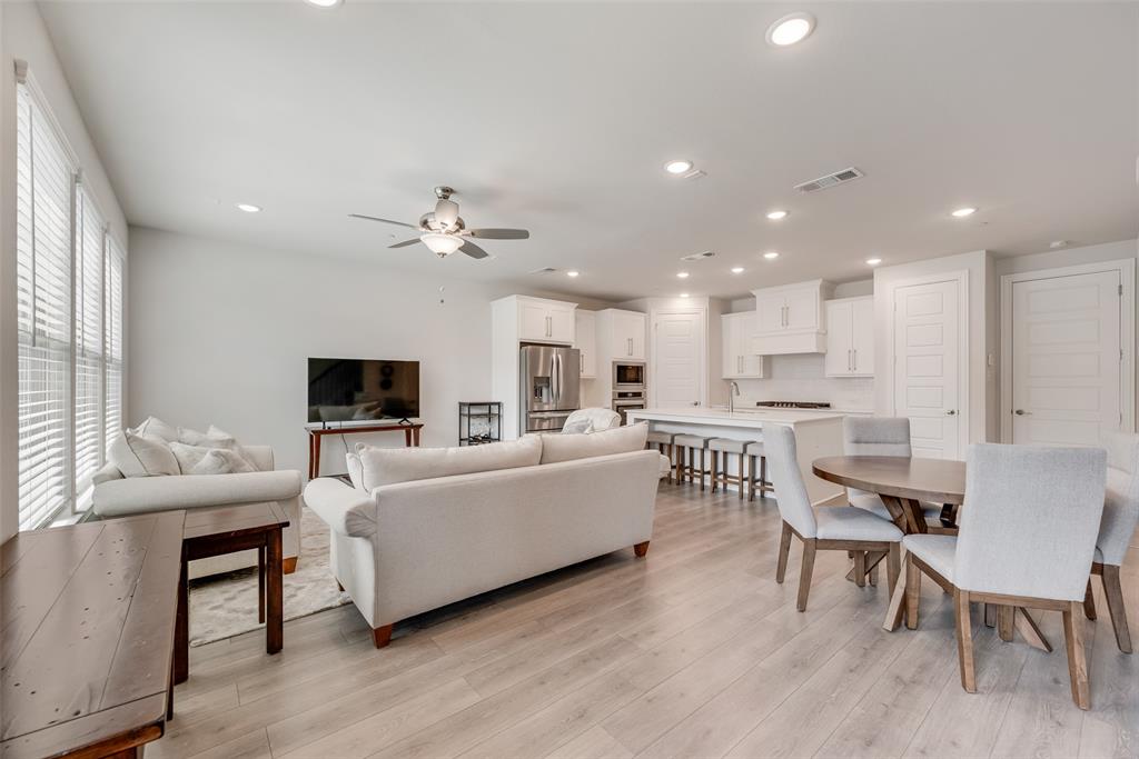 Cambridge Town Homes At Stacy Green - Residential Lease