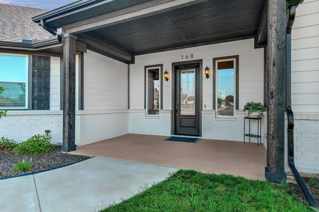 168 Lakeview Circle
