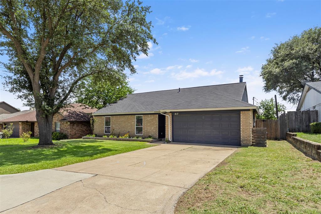 817 Woodhaven Lane