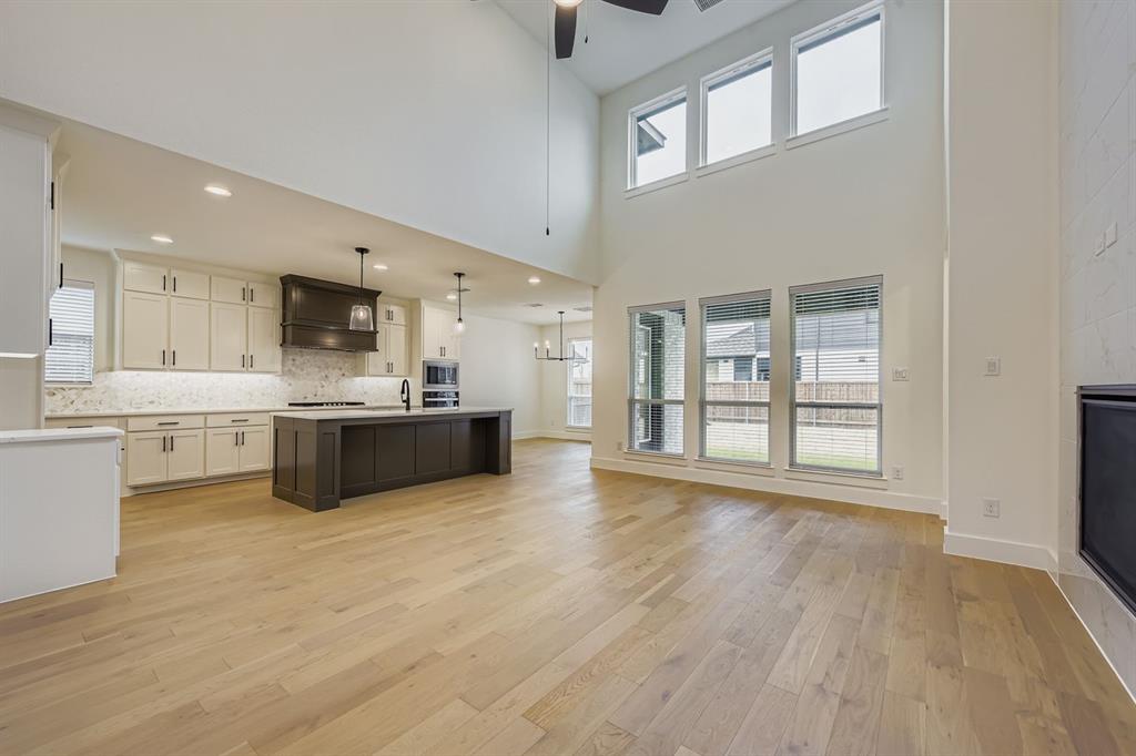 1404 Thimbleweed Drive