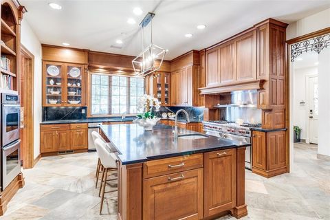 Tiny photo for 5800 Armstrong Parkway, University Park, TX 75205 (MLS # 20965498)