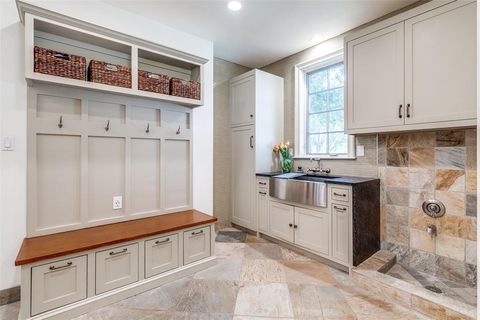 Tiny photo for 5800 Armstrong Parkway, University Park, TX 75205 (MLS # 20965498)