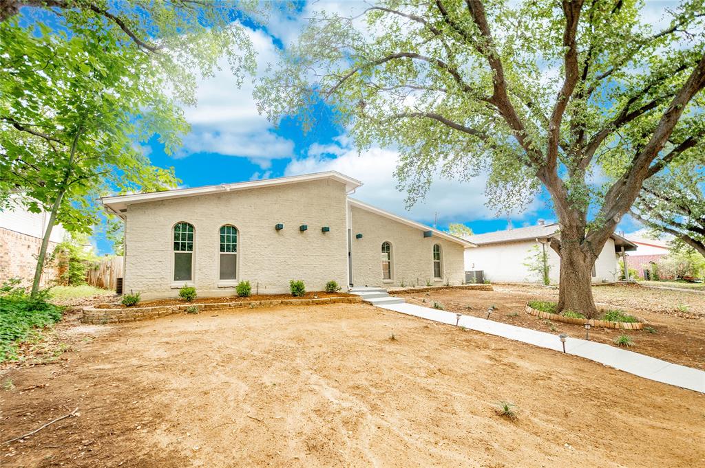 1505 Carnation Drive
